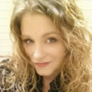 Meet your Posher, Kendra